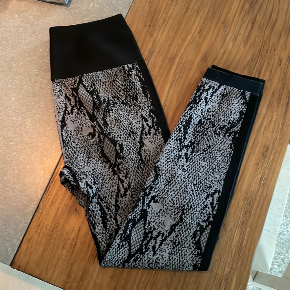 Snake print Fabletics Knit Leggings